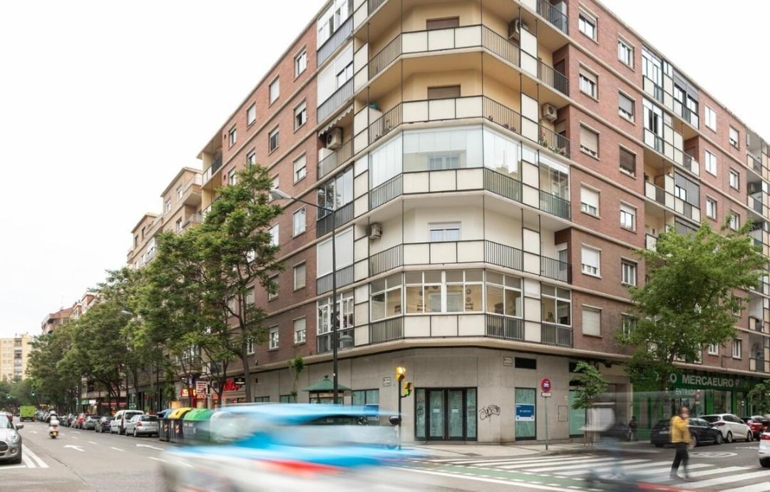 Urban Vedruna Zaragoza Exteriör bild